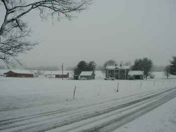 A snow scene at Tennessee Hourse Country B&B